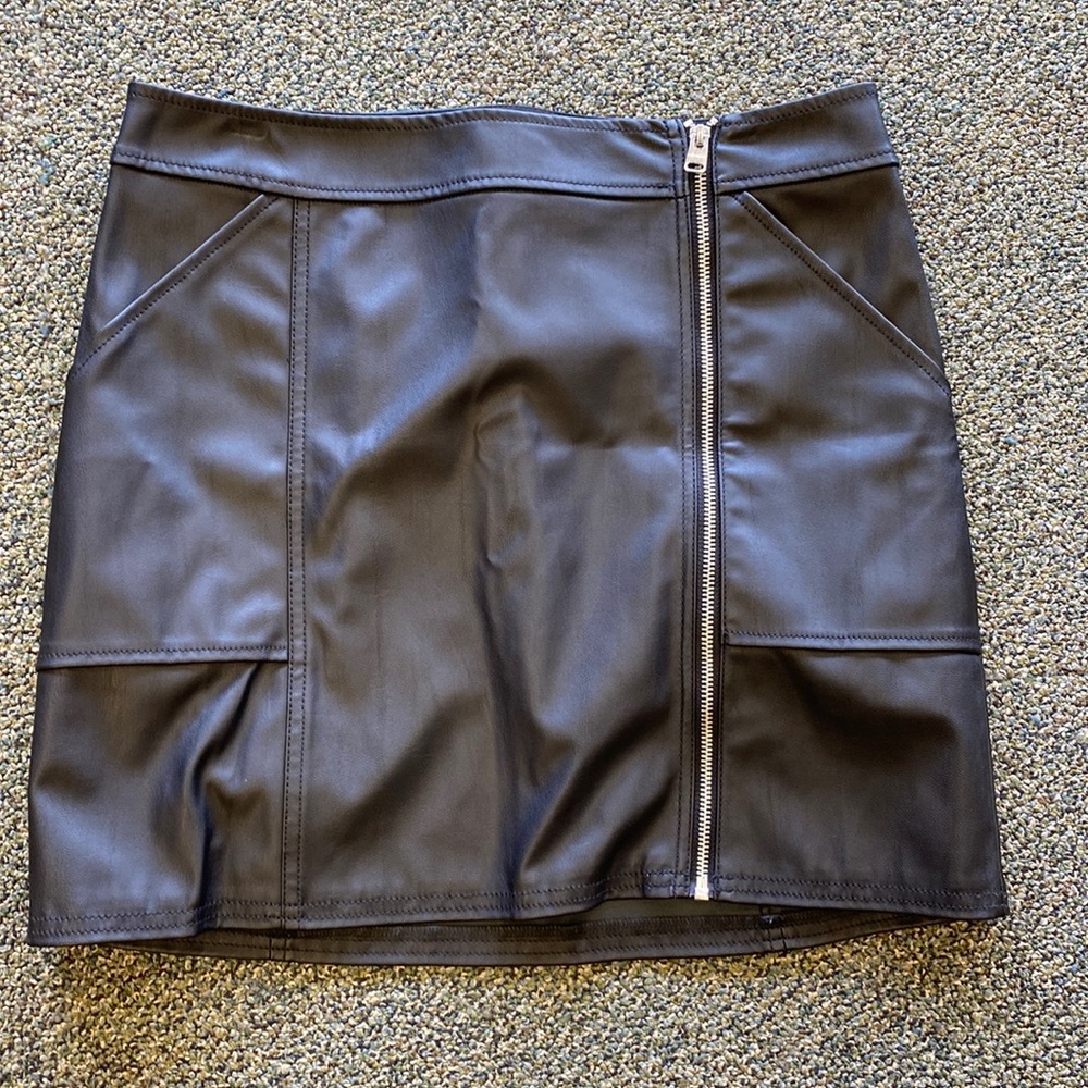 Express leather skirt